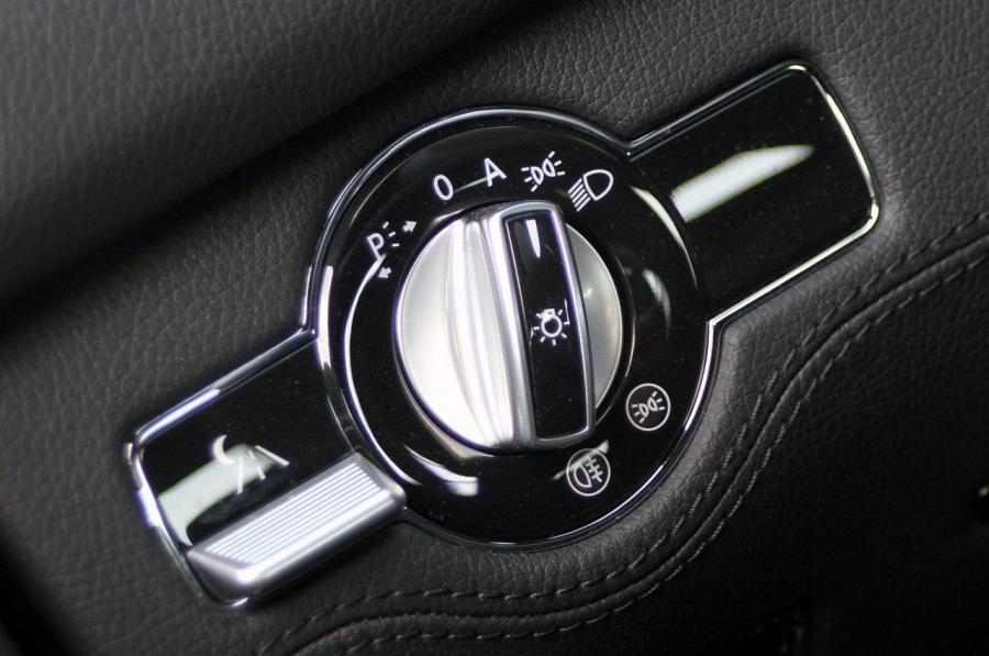  Mercedes-Benz CL63 AMG 2011 года  (фото 27 из 62)